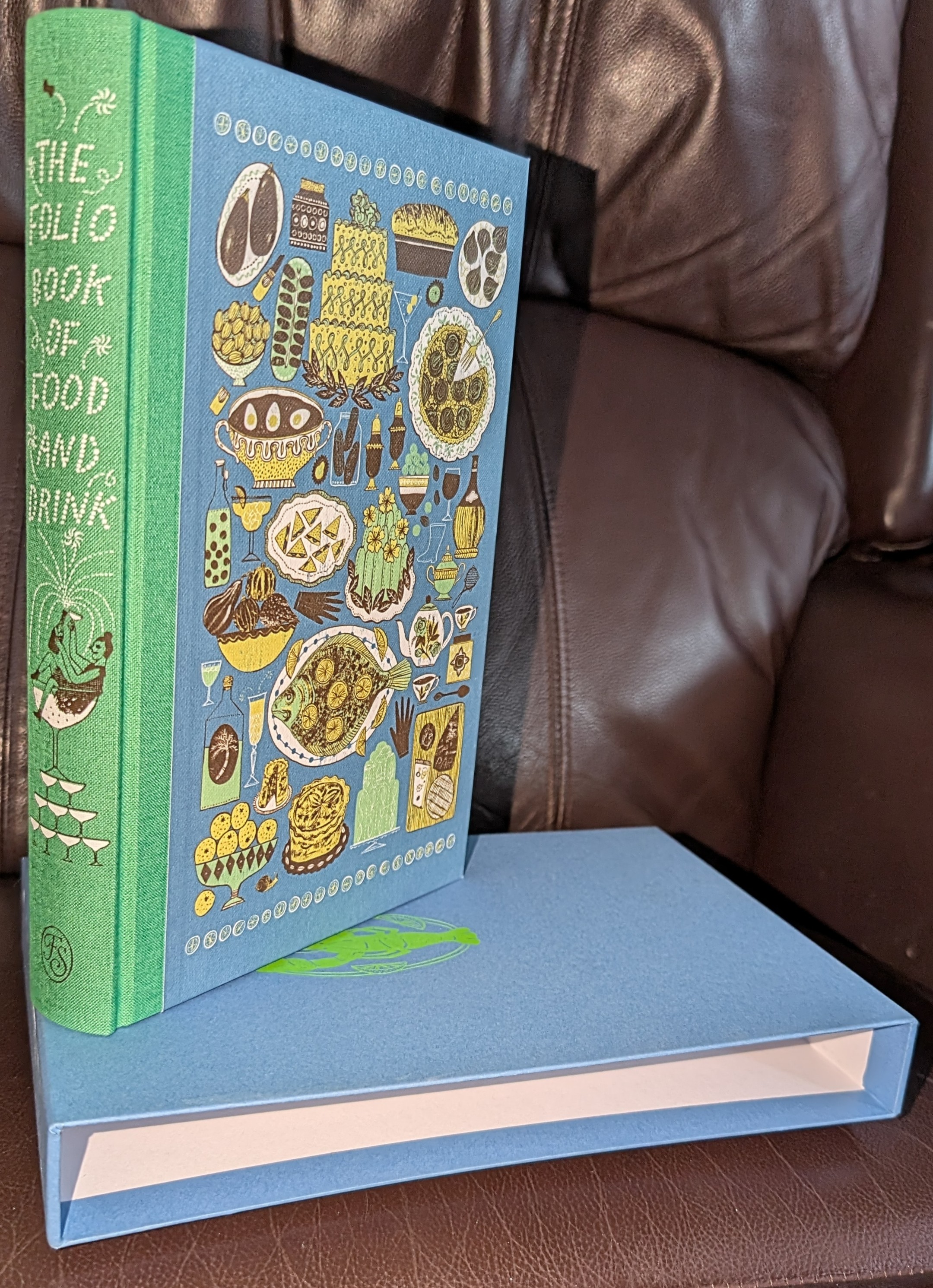 The Folio Book of Food and Drink. Introduced by Jojo Tulloh .