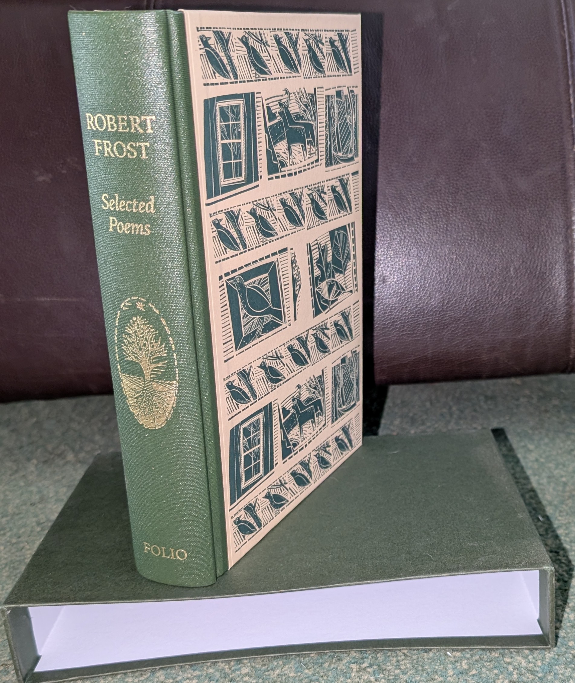 Selected Poems. Introduced by Paul Muldoon. Foreword by C Day Lewis. Illustrated by Jonathan Gibbs.