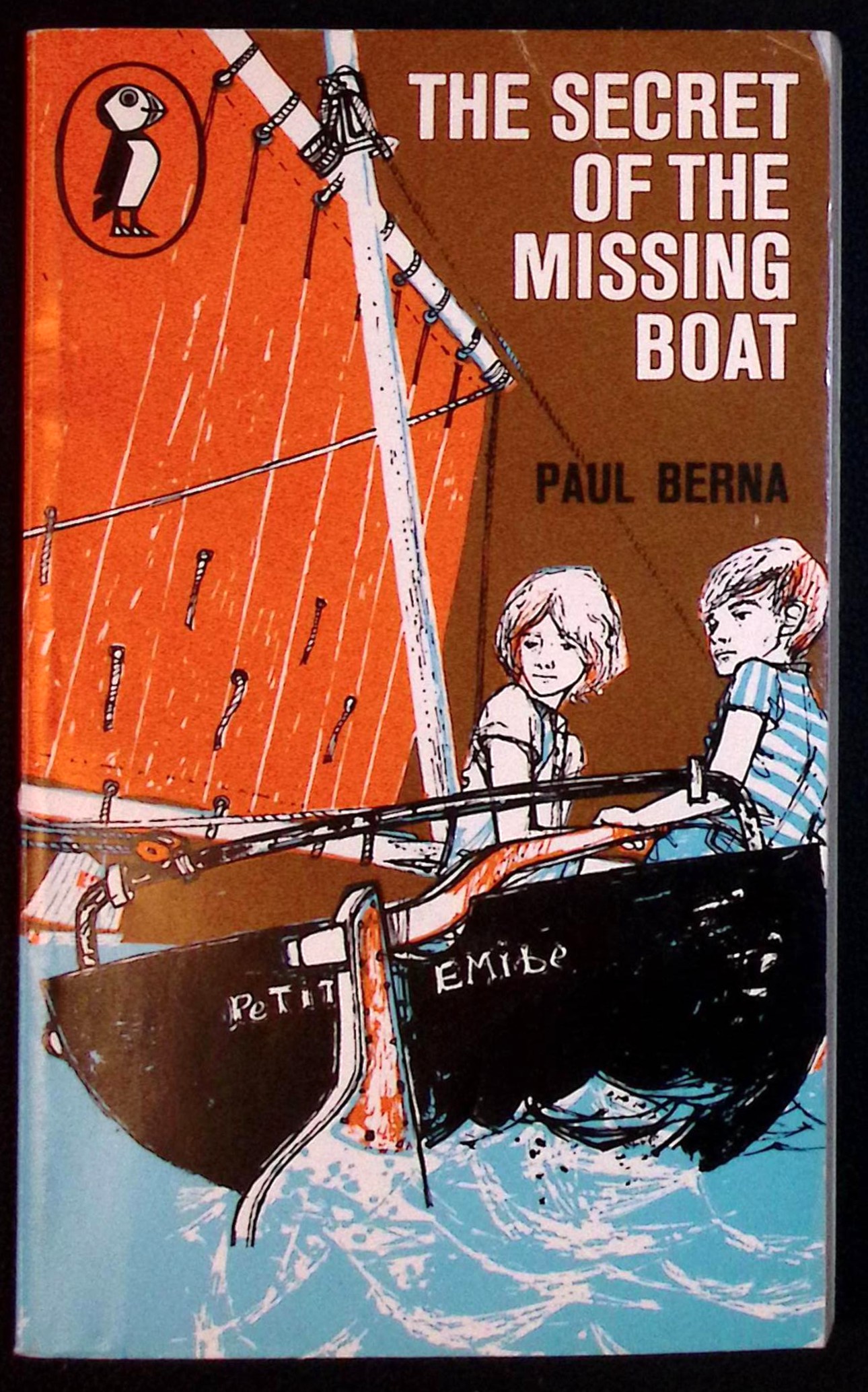 The Secret of the Missing Boat. IIllustrated by Barry Wilkinson).