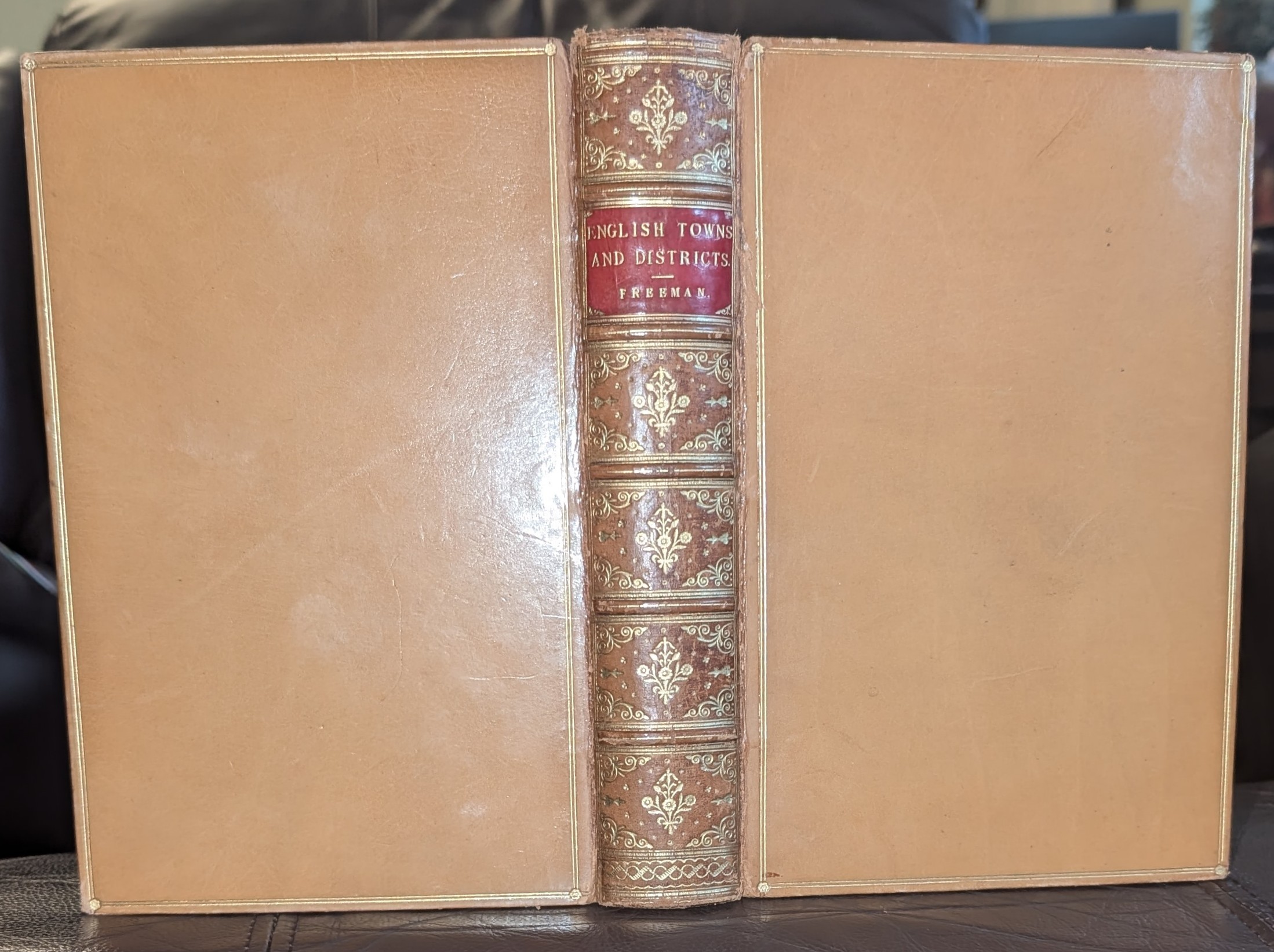English Towns And Districts : A Series Of Addresses And Sketches By Edward A. Freeman. With Illustrations And Map .